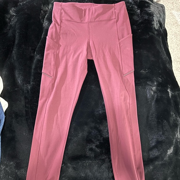Lululemon women’s legging - size 6 - Picture 6 of 9